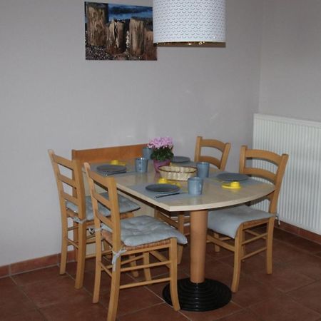 Ferienwohnung Boddenkieker Bis 4 Personen, Sagard-Neddesitz, 70M2 Buitenkant foto